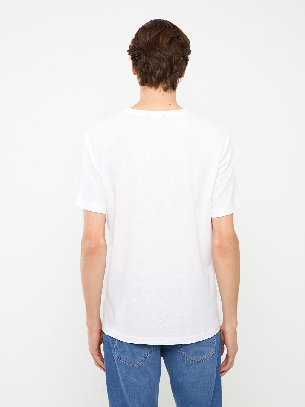 تيشيرت رجالي بياقة دائرية وكم قصير-4