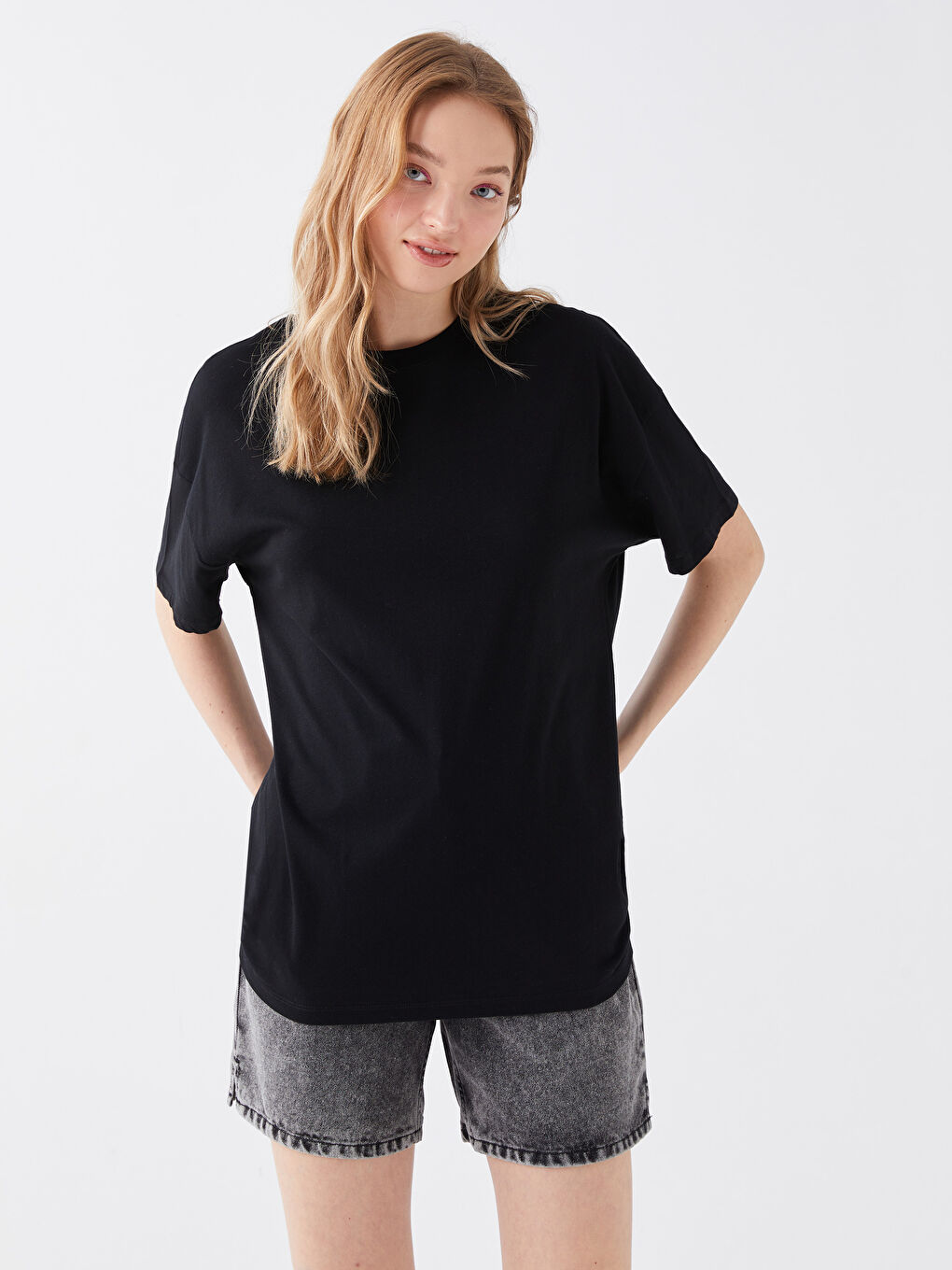 Crew Neck Plain Short Sleeve Oversize Women's T-Shirt-1