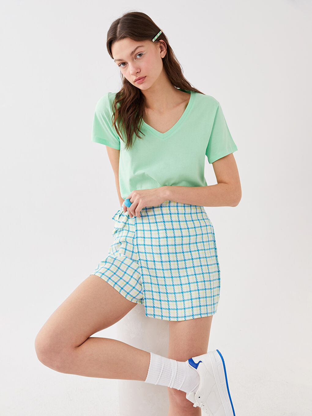 Tricou pentru Femei cu Mânecă Scurtă și Decolteu în V Simplu