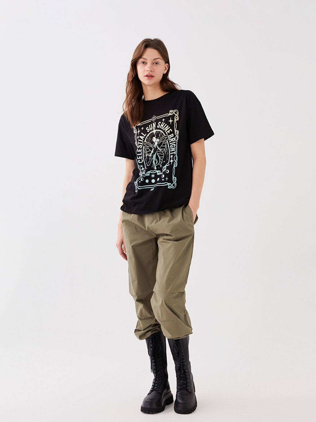 Siyah Kadın Bisiklet Yaka Baskılı Kısa Kollu Tişört-1