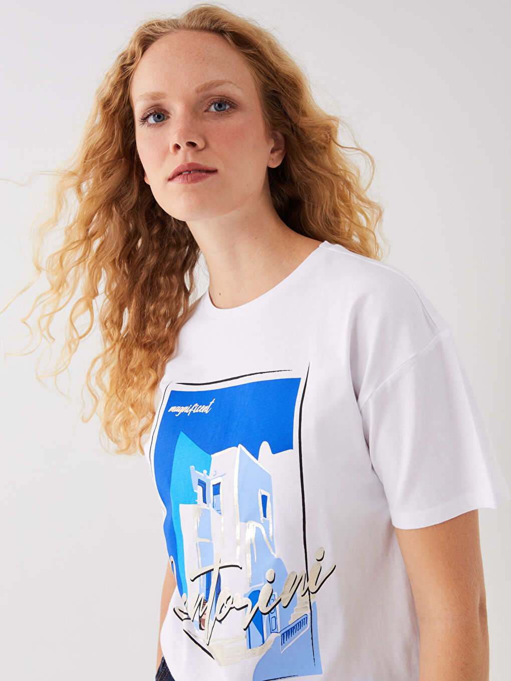 Beyaz Bisiklet Yaka Baskılı Kısa Kollu Kadın Tişört-1