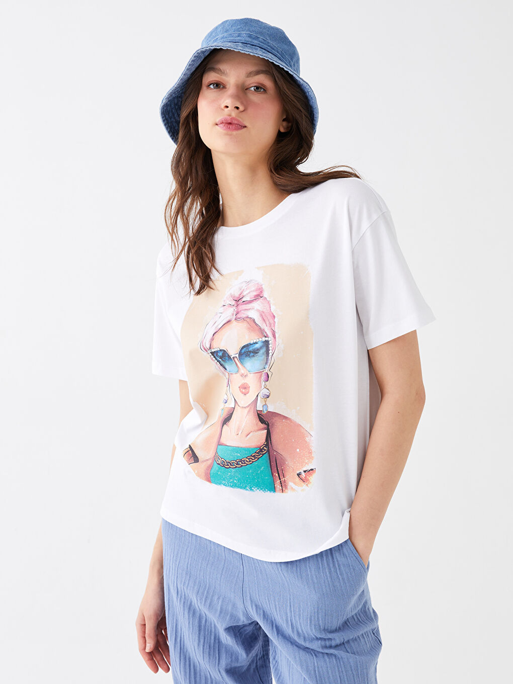 Beyaz Bisiklet Yaka Baskılı Kısa Kollu Kadın Tişört-1