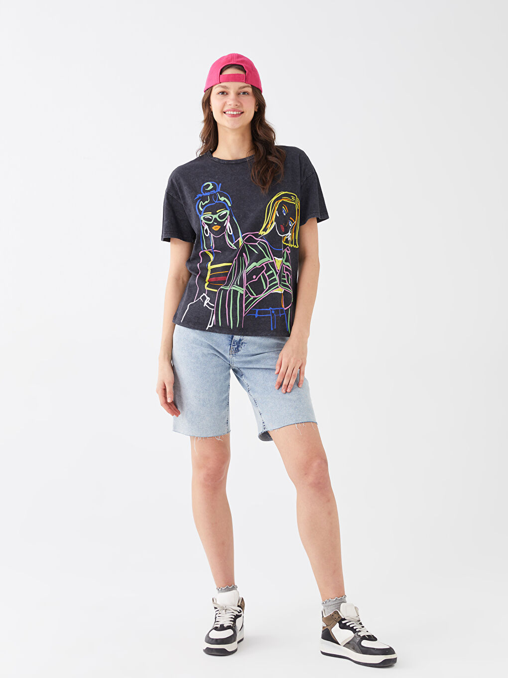 Antrasit Bisiklet Yaka Baskılı Kısa Kollu Kadın Tişört-2