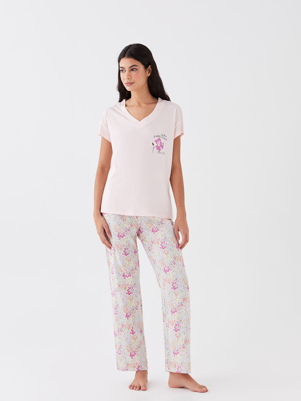 Ekru V Yaka Baskılı Kısa Kollu Kadın Pijama Takımı