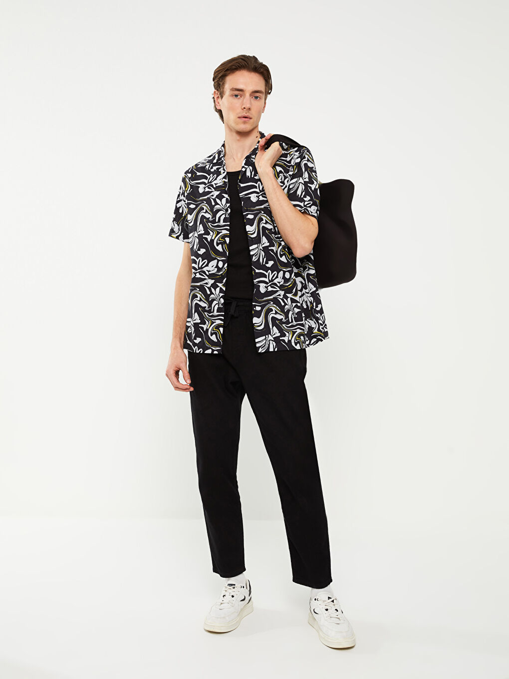 Siyah Standart Kalıp Erkek Pantolon-1