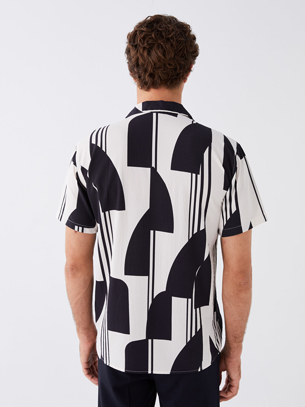 Beyaz Regular Fit Kısa Kollu Desenli Erkek Gömlek-4