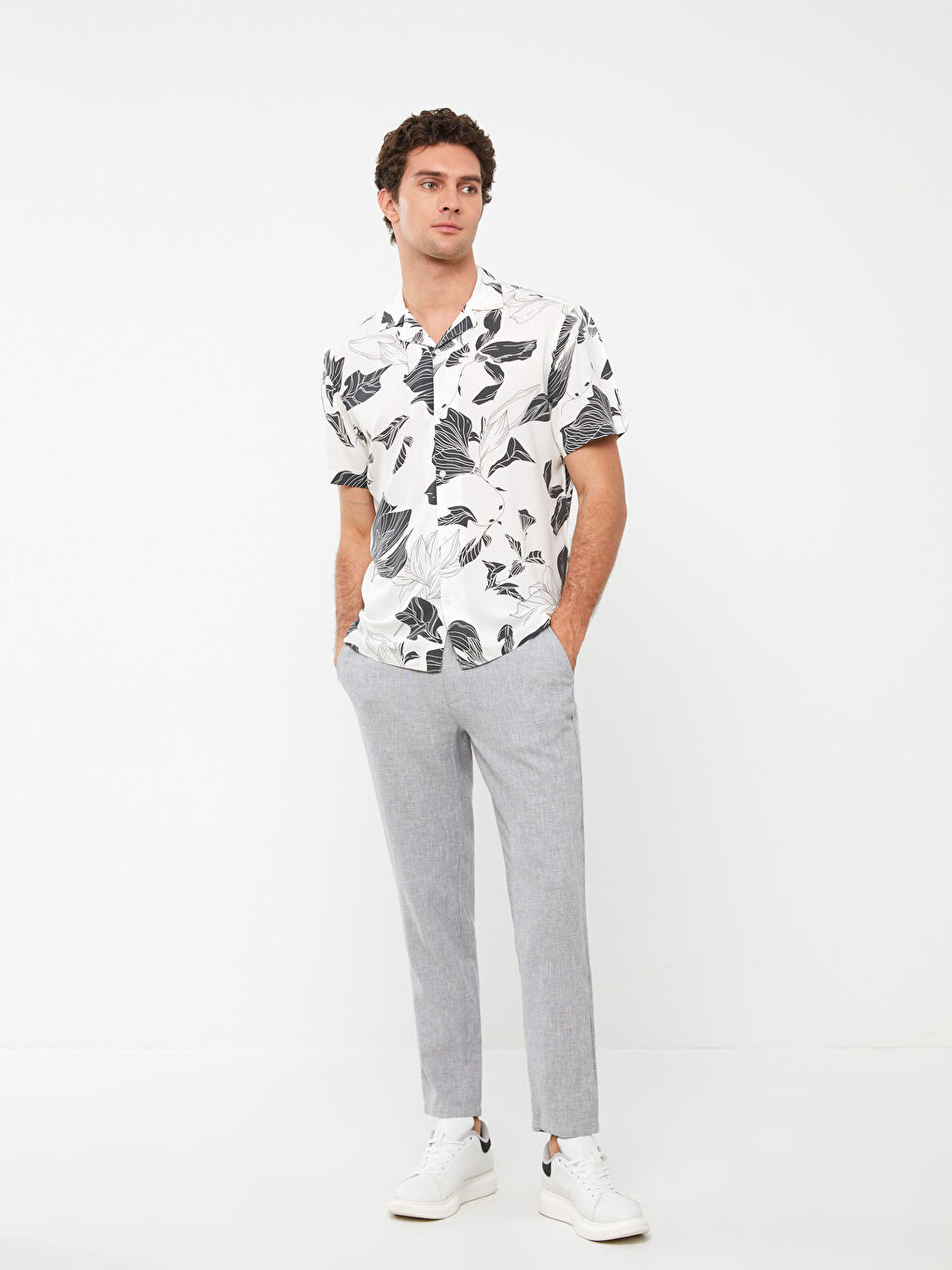 LCW Vision Regular Fit Short Sleeve Patterned Viscose Men's Shirt -S3DC00Z8-Q6K