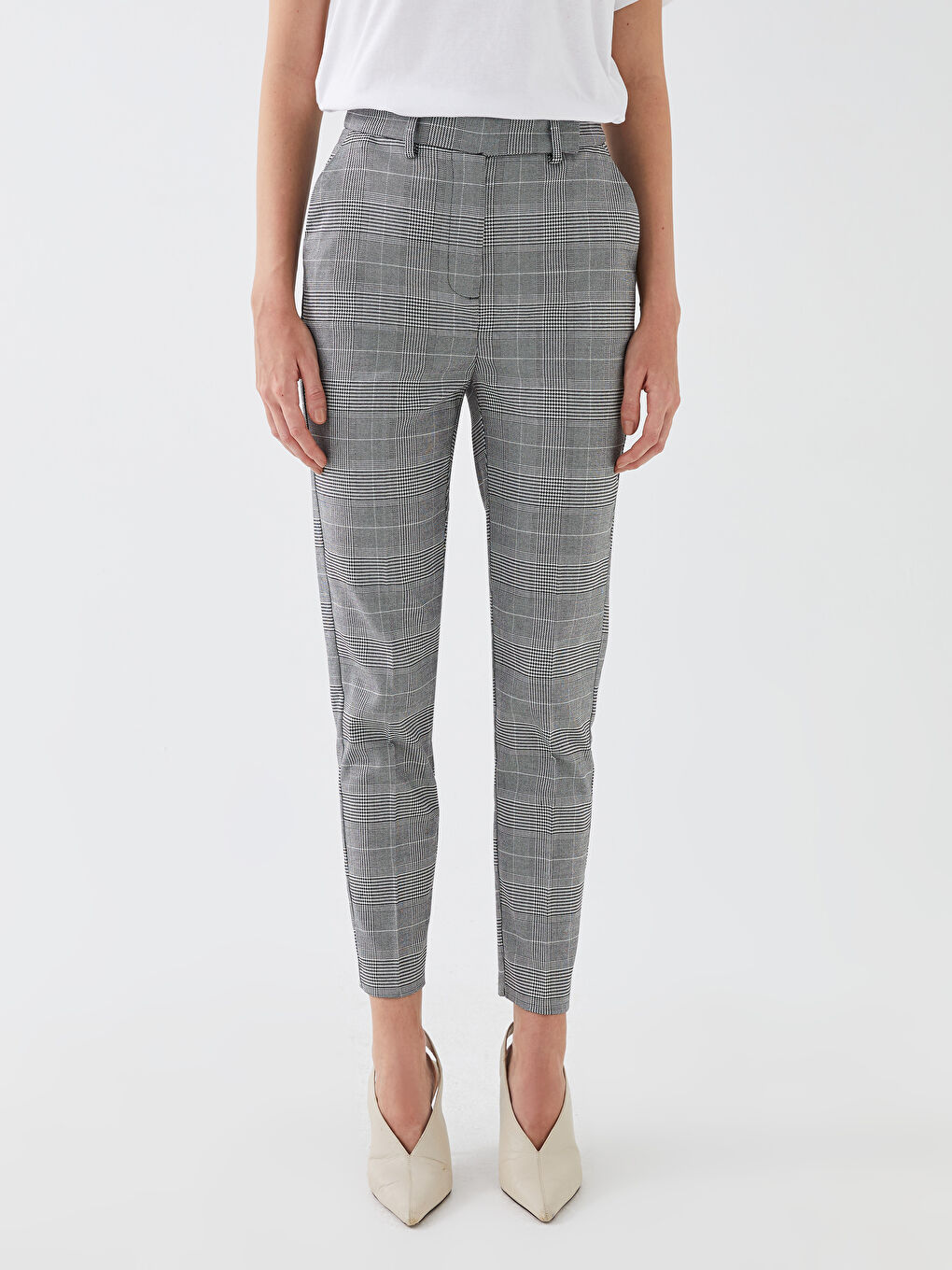 LC Waikiki Pantalone kariranog dezena visokog struka standardnog kroja za žene -S3DC08Z8-LKX