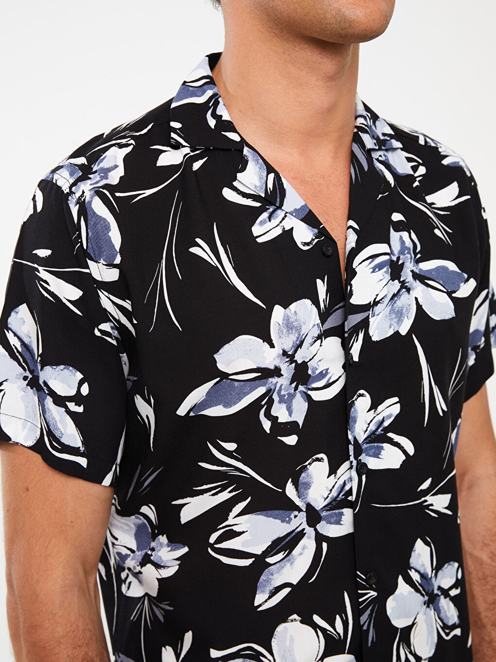 Bej Regular Fit Kısa Kollu Desenli Viskon Erkek Gömlek-3