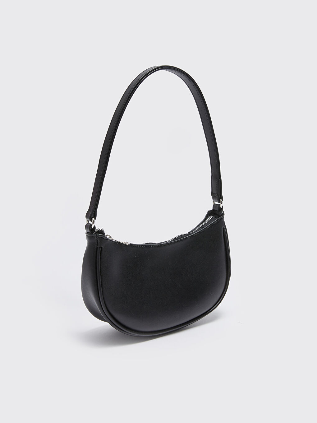 Siyah Deri Görünümlü Kadın Baget Çanta-3