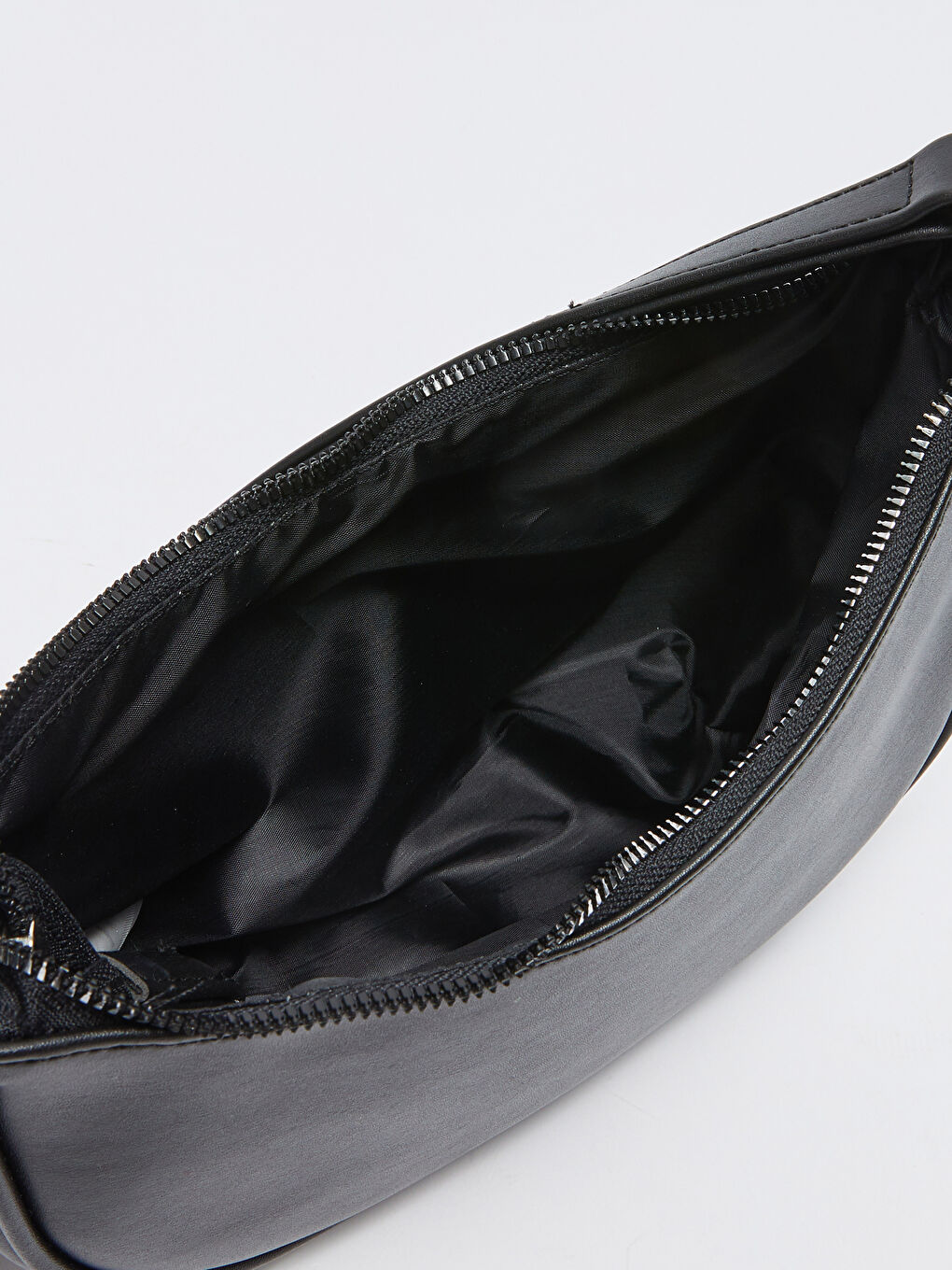 Siyah Deri Görünümlü Kadın Baget Çanta-4