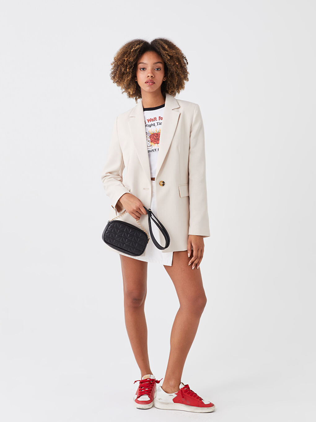 Siyah Deri Görünümlü Kapitoneli Kadın Çapraz Çanta-1