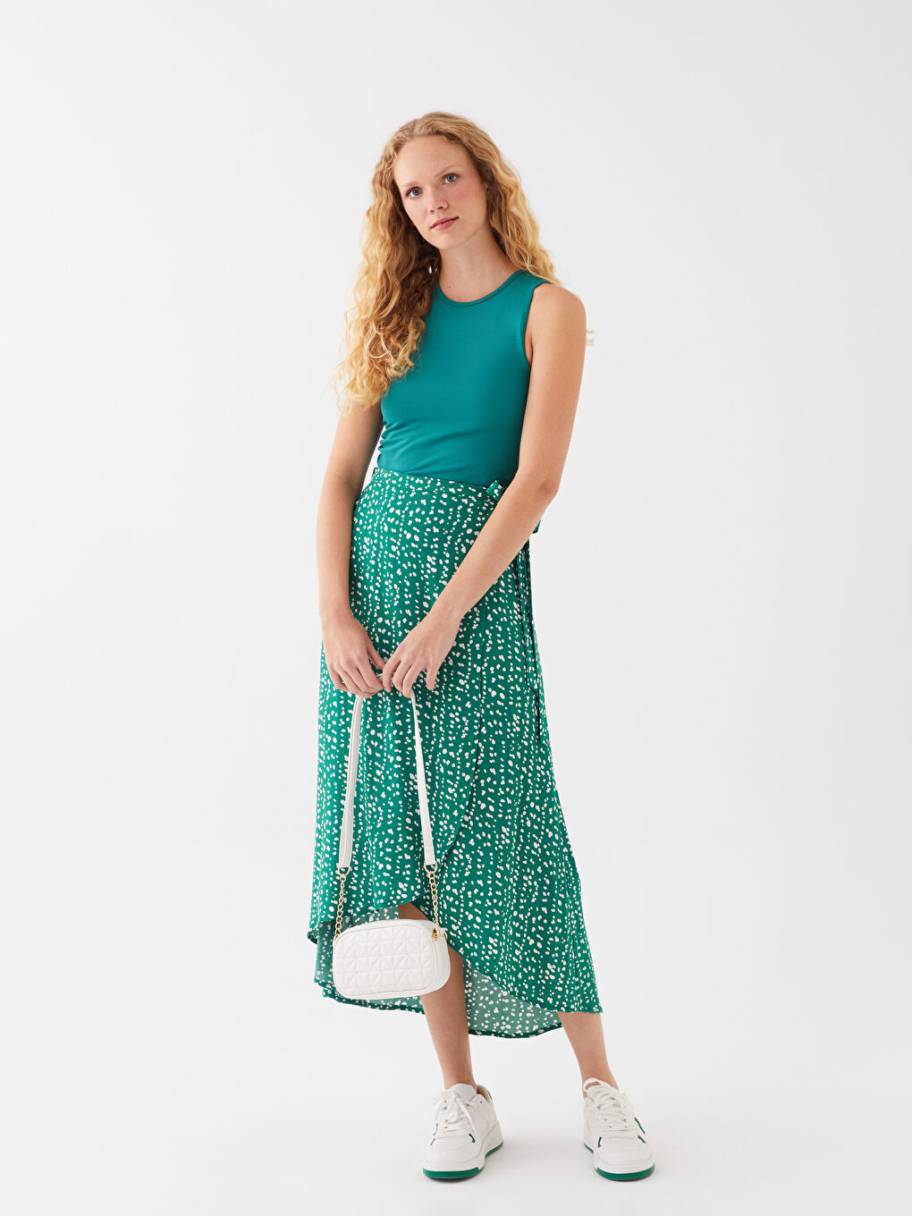 Ekru Deri Görünümlü Kapitoneli Kadın Çapraz Çanta-1