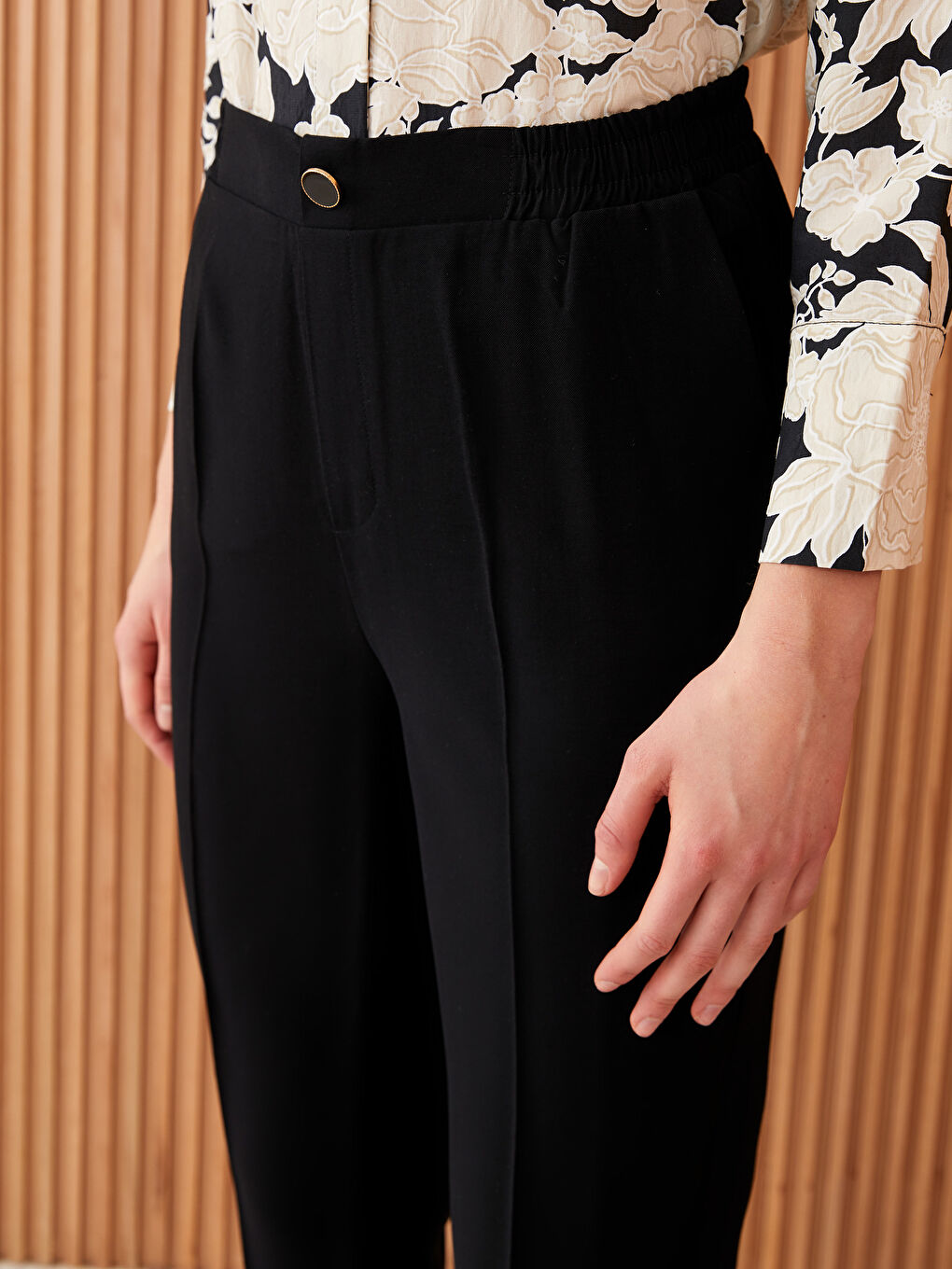 Siyah Kadın Beli Lastikli Rahat Kalıp Düz Pantolon-4