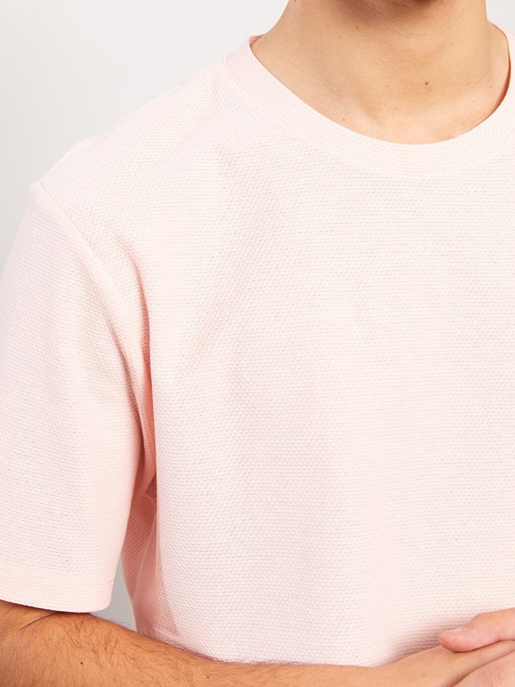 Pembe Bisiklet Yaka Kısa Kollu Erkek Tişört-3