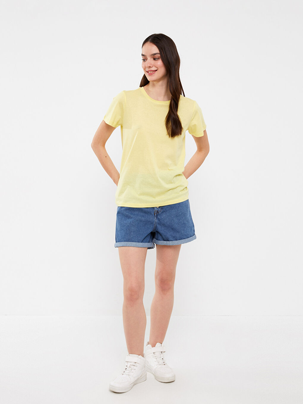 Sarı Kadın Bisiklet Yaka Düz Kısa Kollu Tişört-2