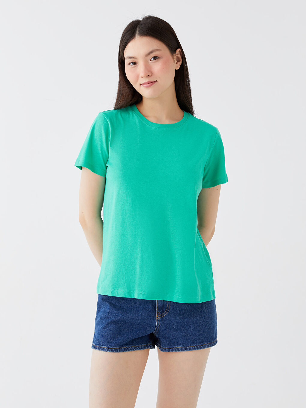 Yeşil Kadın Bisiklet Yaka Düz Kısa Kollu Tişört-1