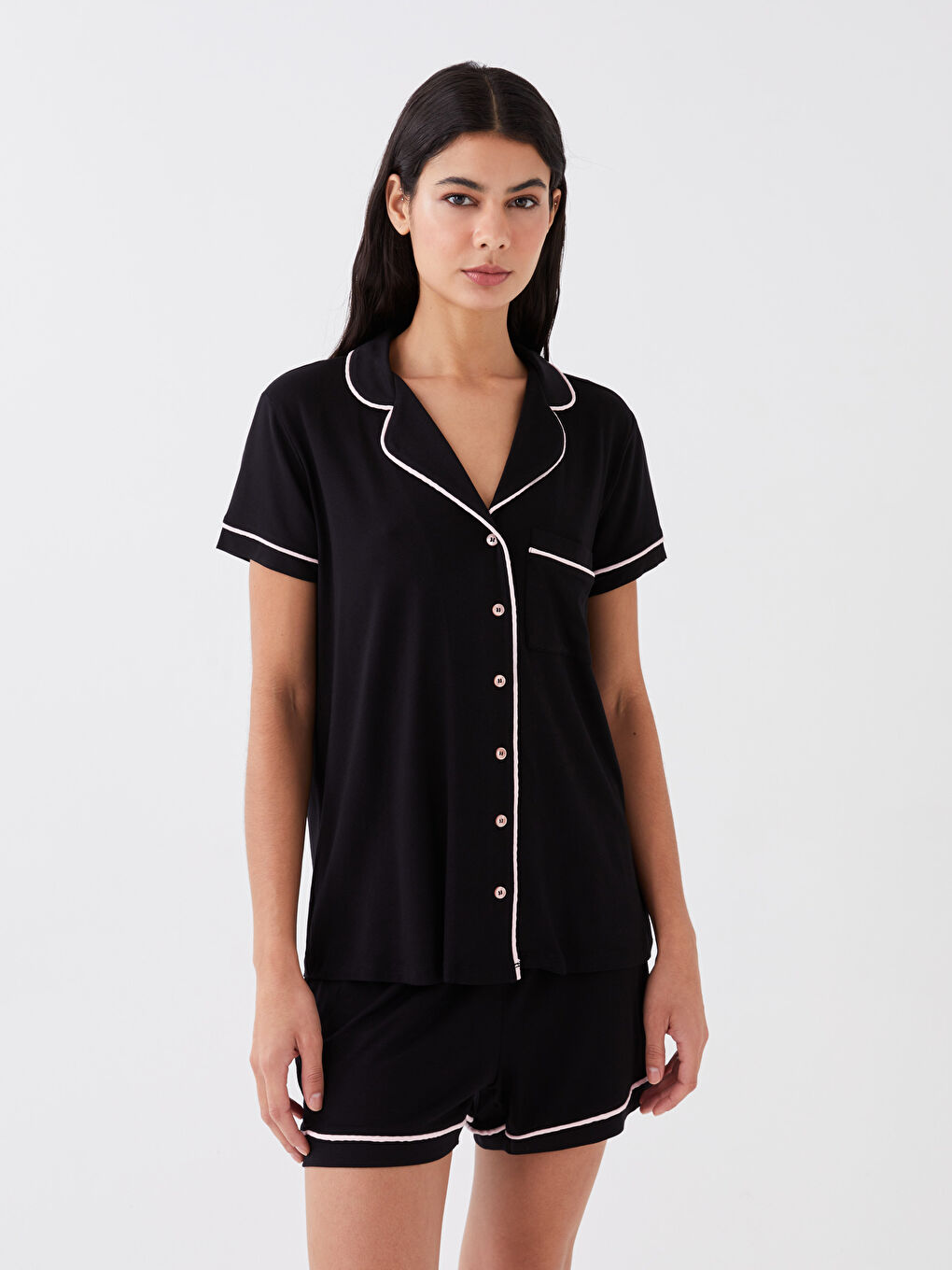 طقم بيجامة شورت بياقة قميص سادة كم قصير للسيدات-1