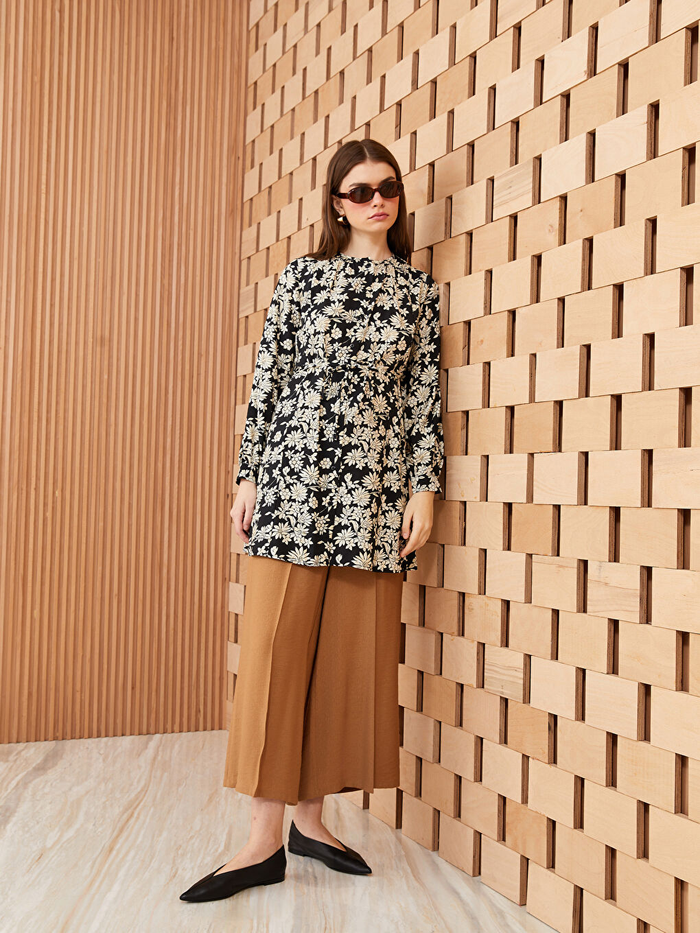 Comfortable Fit Plain Wide Leg Women's Trousers