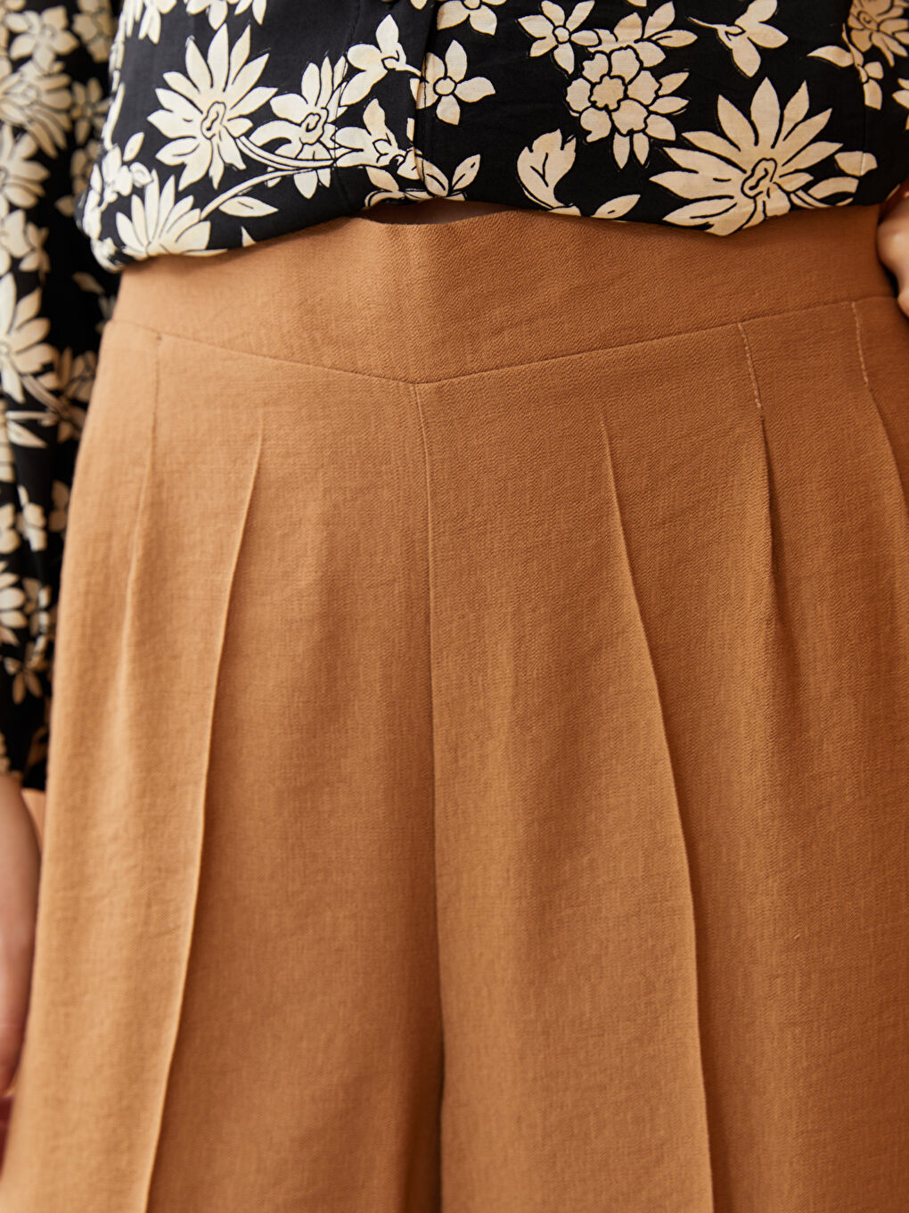 Comfortable Fit Plain Wide Leg Women's Trousers-2