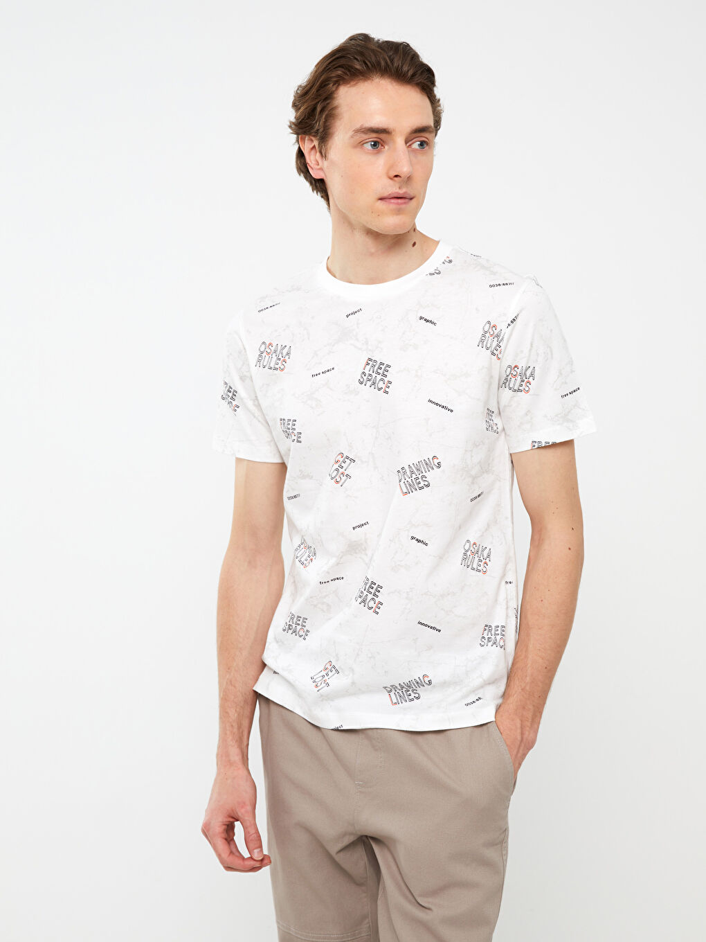 Beyaz Bisiklet Yaka Kısa Kollu Baskılı Penye Erkek Tişört