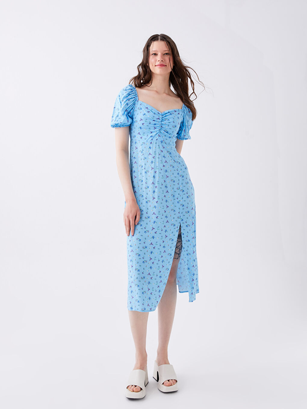 XSIDE Robe en Viscose à Manches Courtes avec Encolure Cœur et Motif Floral pour Femmes -S3DE28Z8-JSW