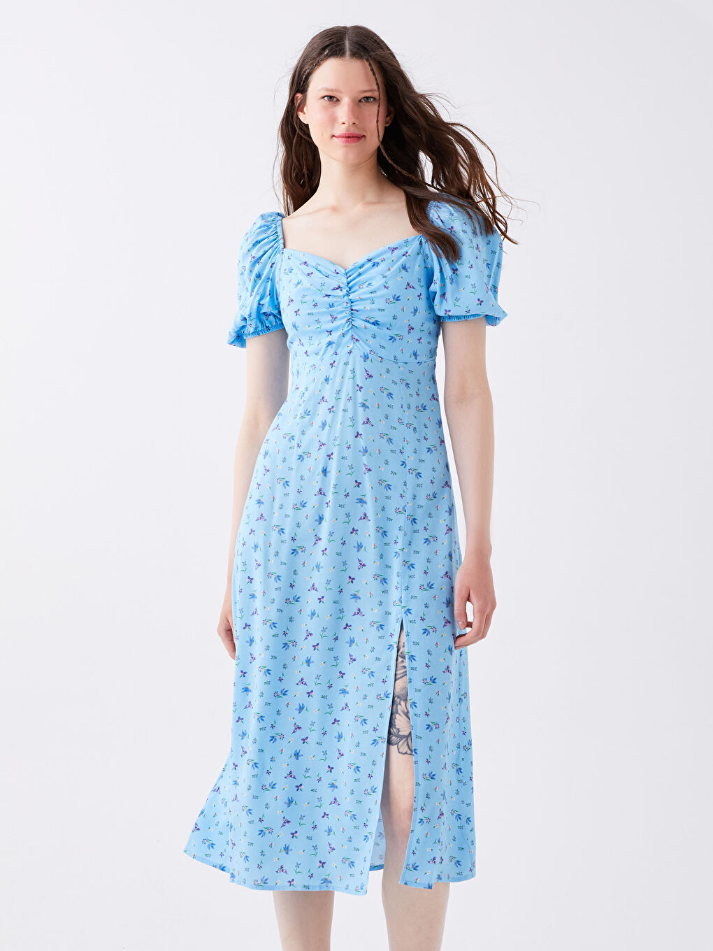 XSIDE Robe en Viscose à Manches Courtes avec Encolure Cœur et Motif Floral pour Femmes -S3DE28Z8-JSW