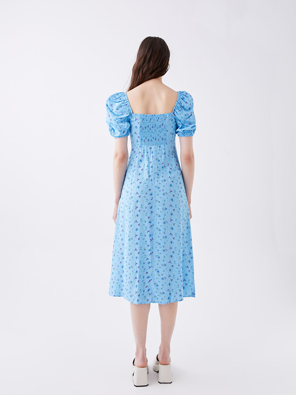 XSIDE Robe en Viscose à Manches Courtes avec Encolure Cœur et Motif Floral pour Femmes -S3DE28Z8-JSW