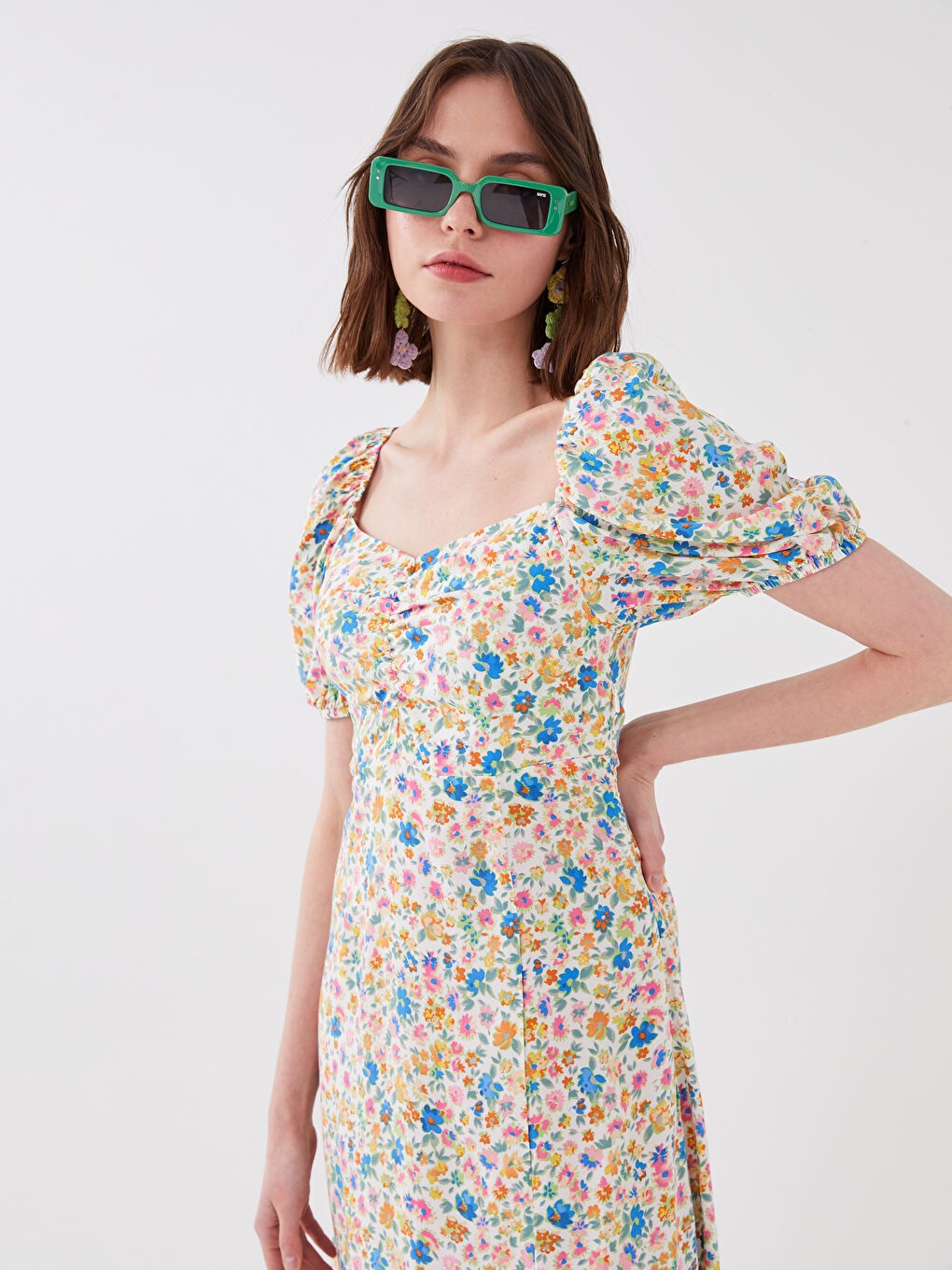 Yeşil Kalp Yaka Çiçekli Kısa Kollu Viskon Kadın Elbise-2