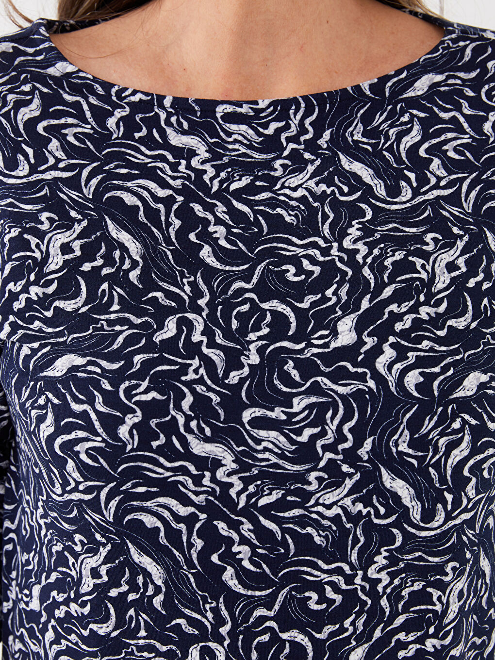 Lacivert Bisiklet Yaka Desenli Uzun Kollu Kadın Bluz-3