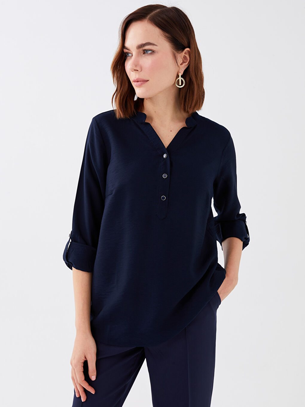 Lacivert Kaçık Yaka Düz Uzun Kollu Kadın Bluz
