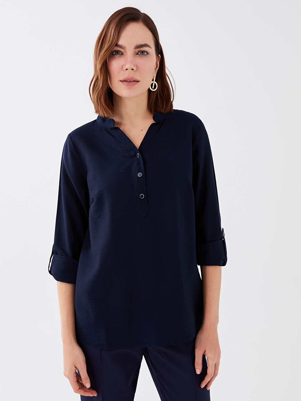 Lacivert Kaçık Yaka Düz Uzun Kollu Kadın Bluz-1