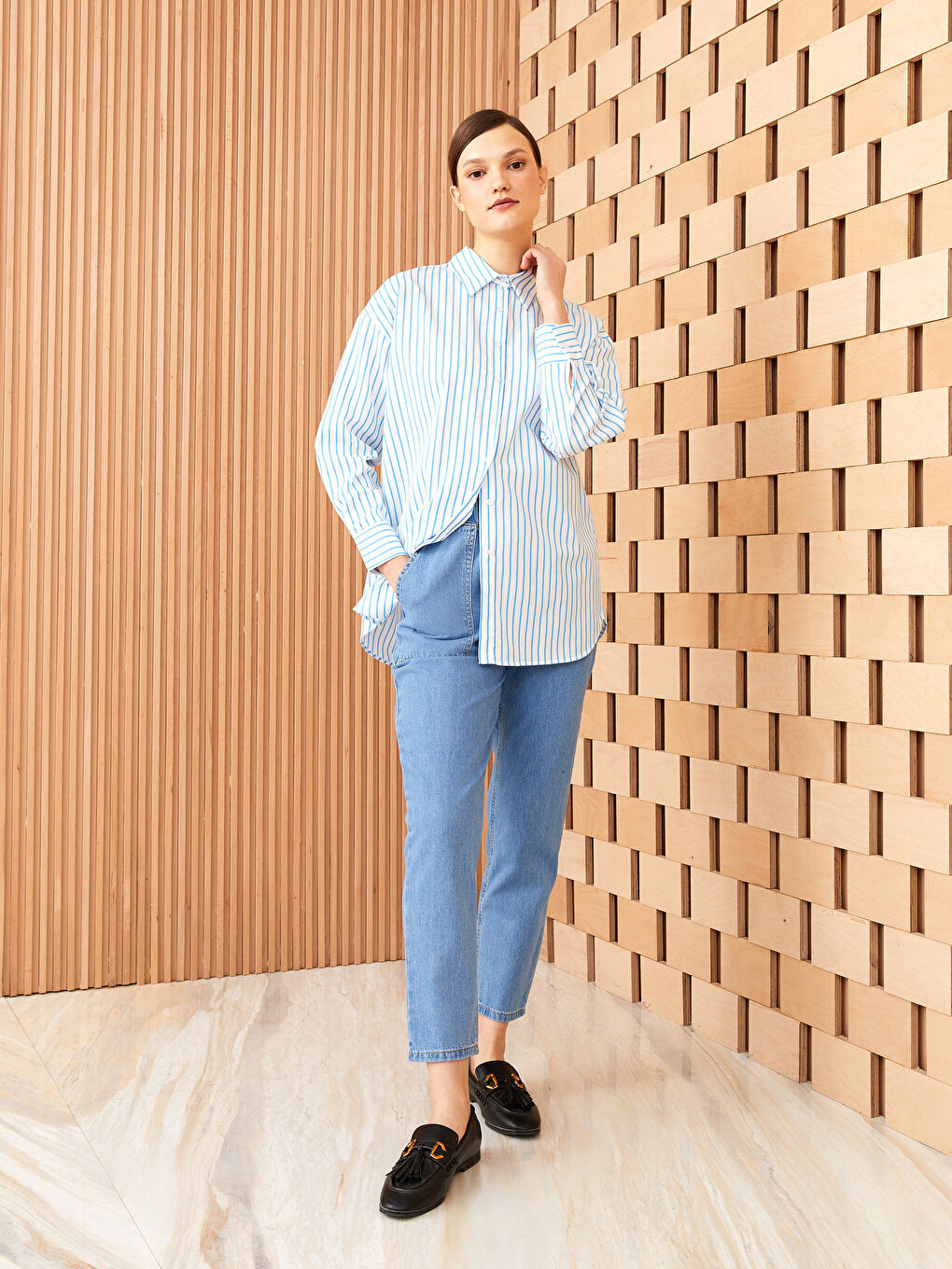 Elasticated Waist Slouchy Fit Women's Jeans