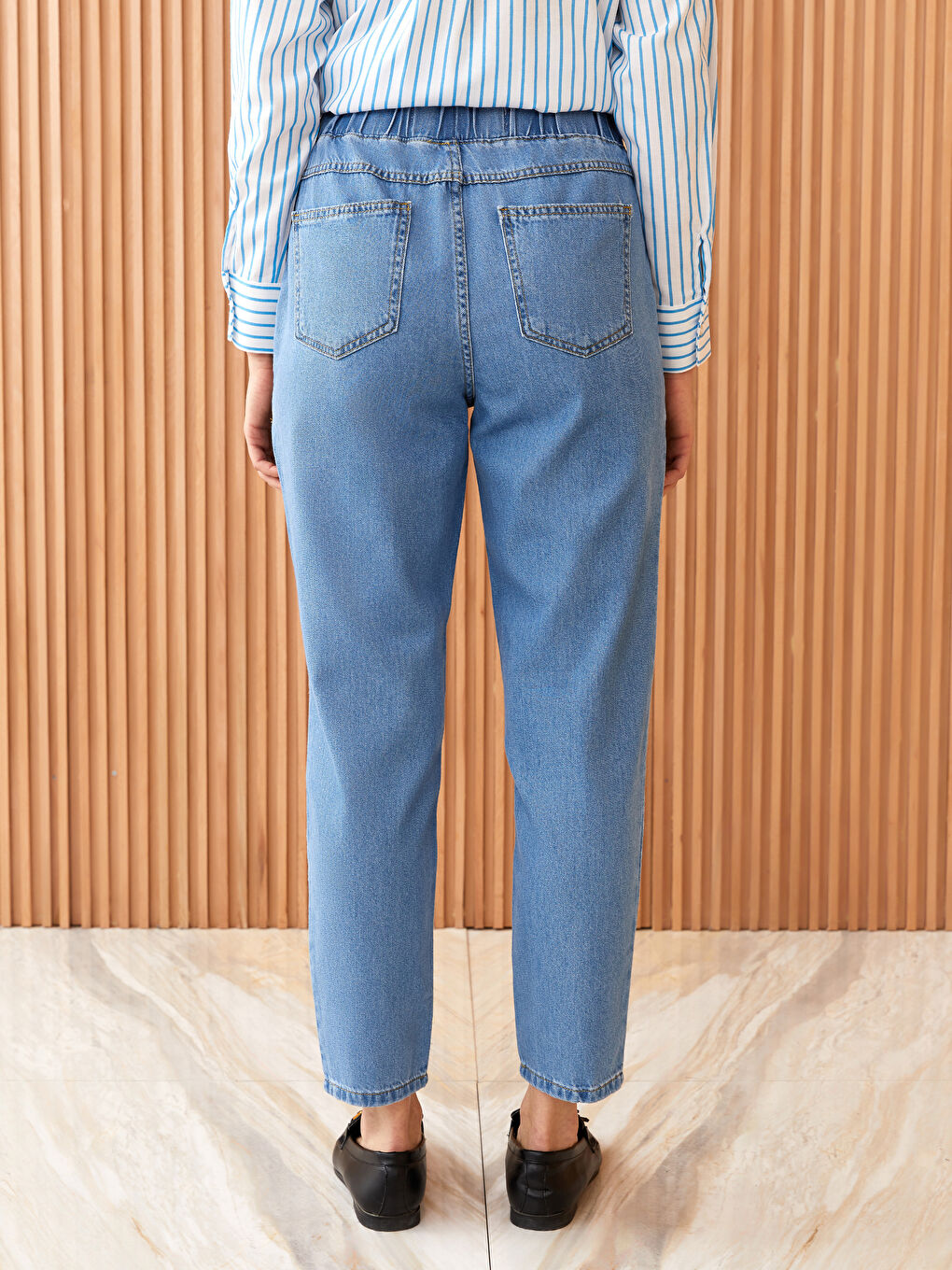 Elasticated Waist Slouchy Fit Women's Jeans-4