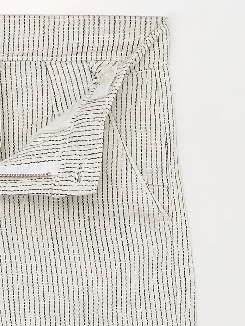 Beyaz Çizgili Erkek Çocuk Bermuda-4