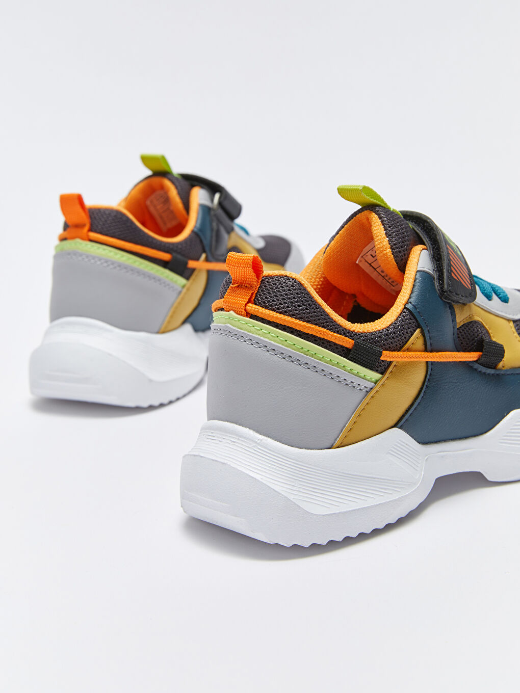 Antrasit Cırt Cırtlı Renk Bloklu Erkek Çocuk Spor Ayakkabı-4