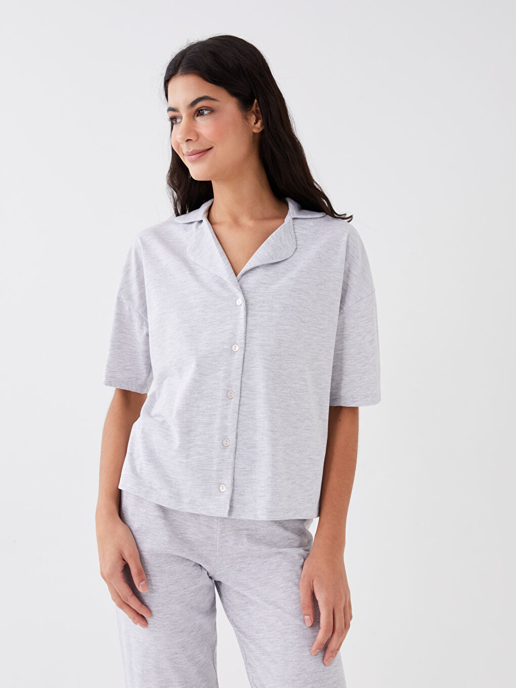 Gri Gömlek Yaka Düz Kısa Kollu Kadın Pijama Takımı-1