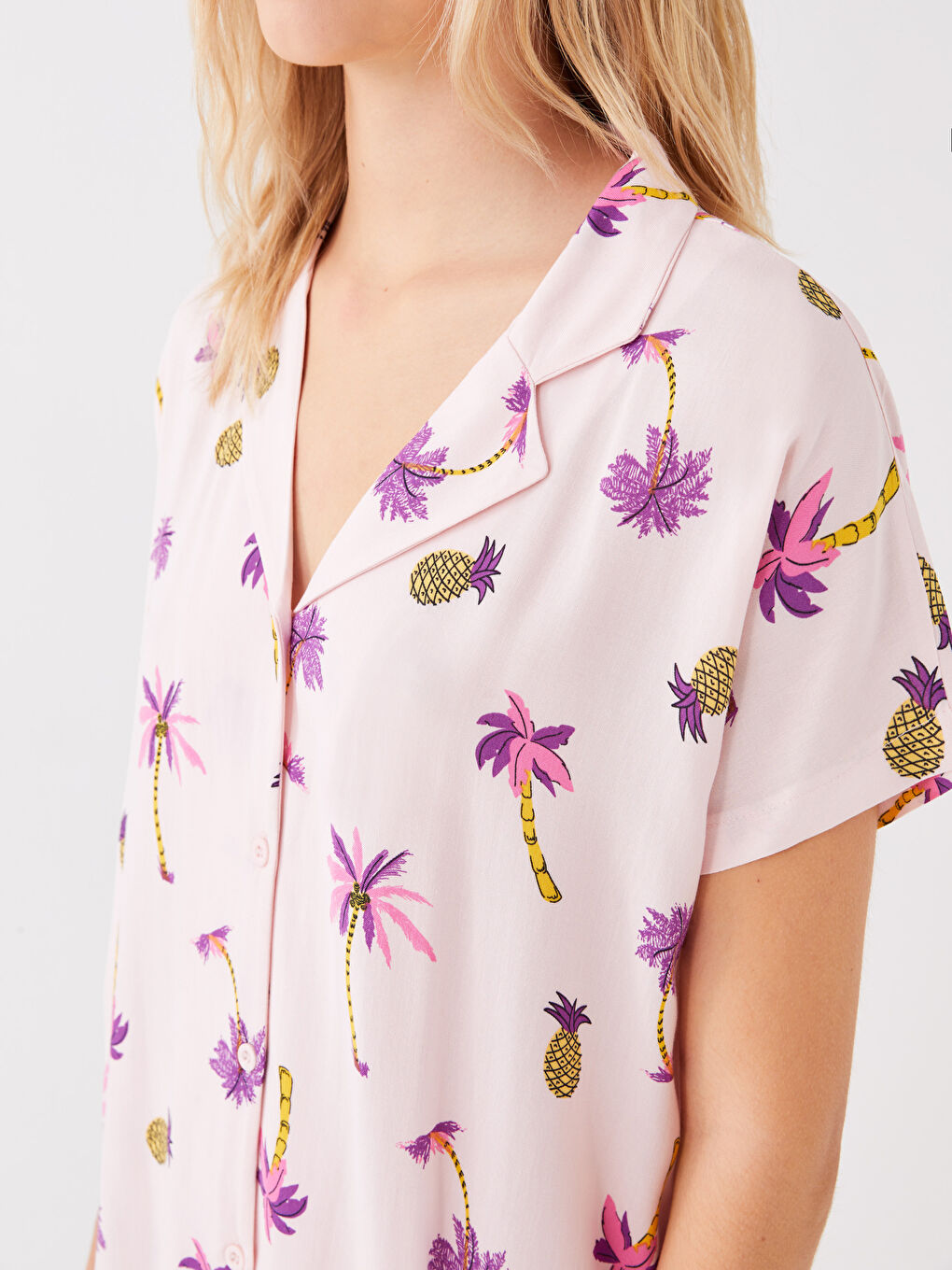 Пижамный комплект с отложным воротником, узорчатый, с коротким рукавом для женщин-2