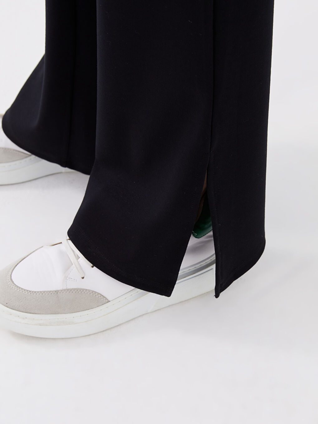 Siyah Kadın Beli Lastikli Düz Eşofman Altı-2