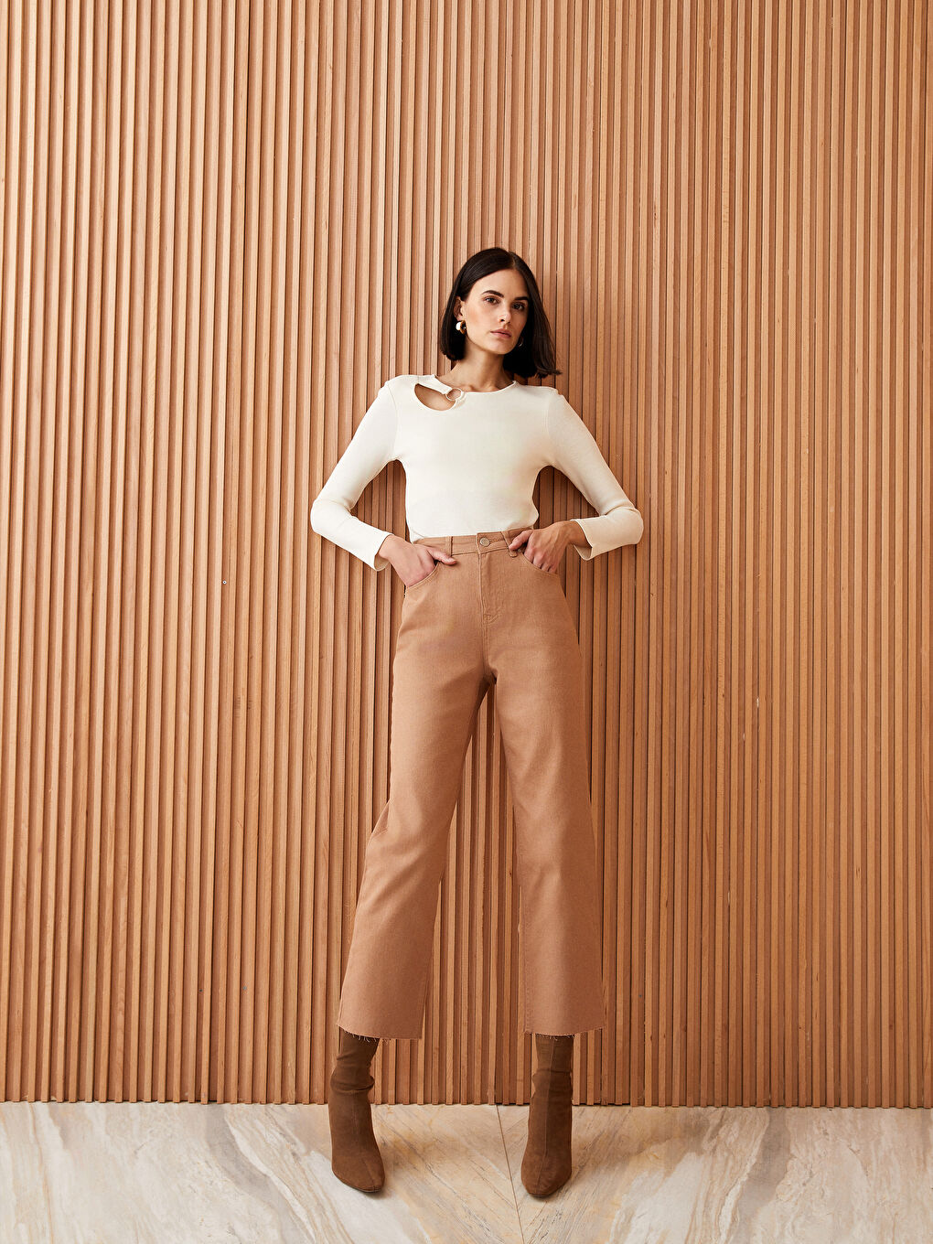 Beyaz Bisiklet Yaka Düz Uzun Kollu Kadın Bluz-2