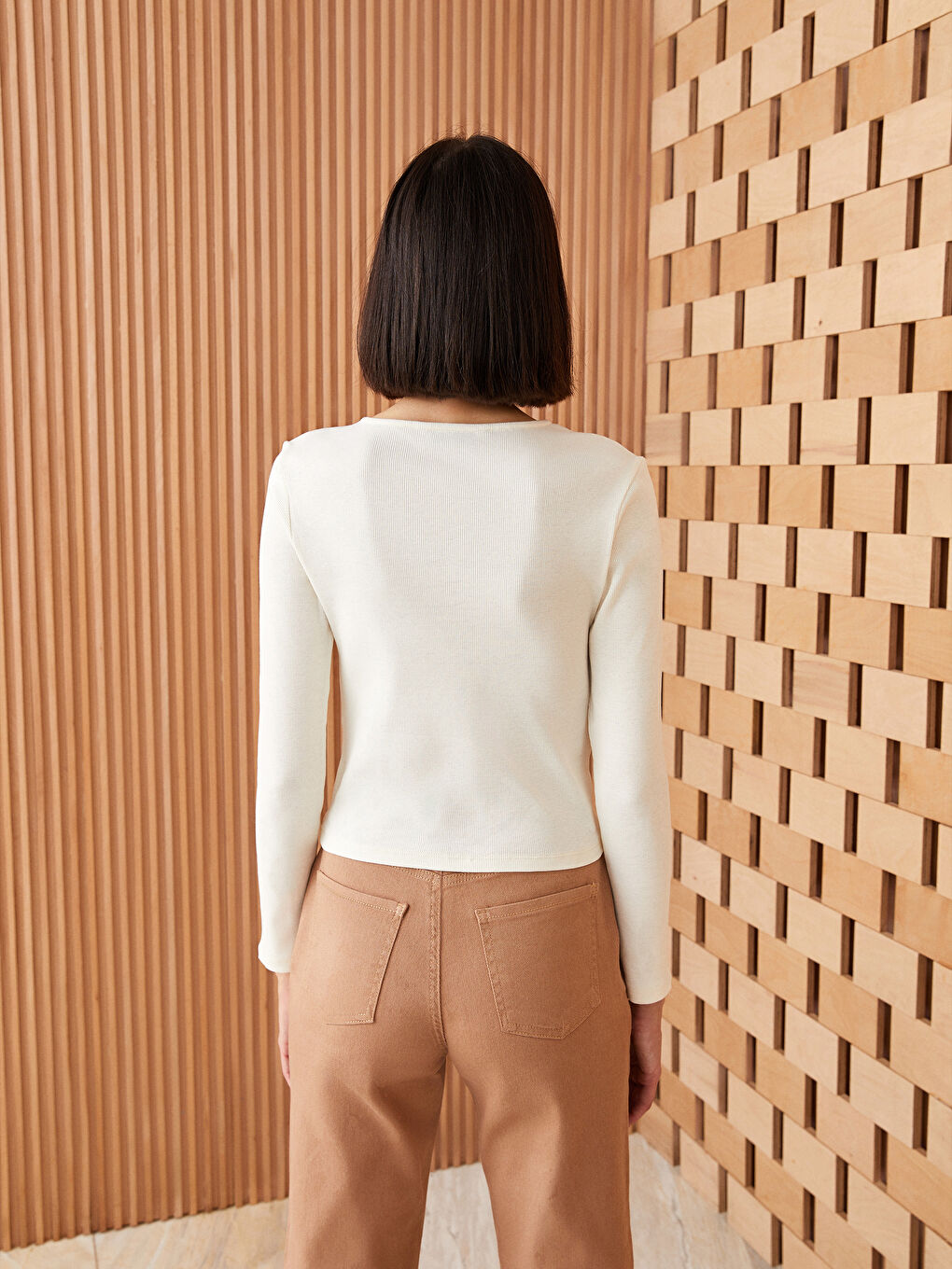 Beyaz Bisiklet Yaka Düz Uzun Kollu Kadın Bluz-4