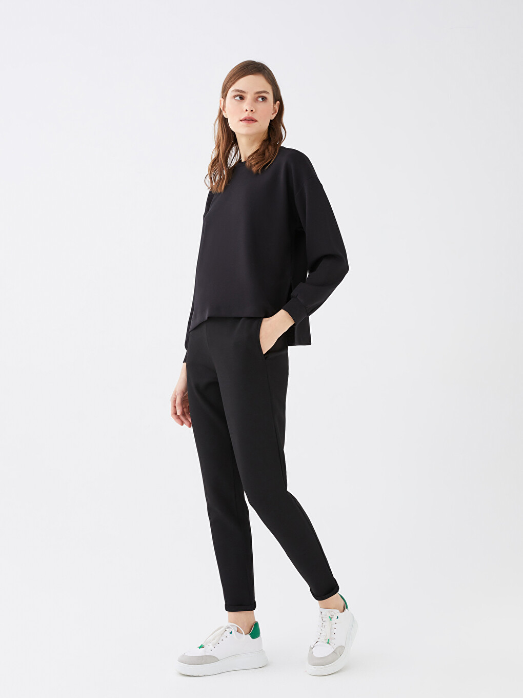 Women's Elastic Waist Straight Sweatpants