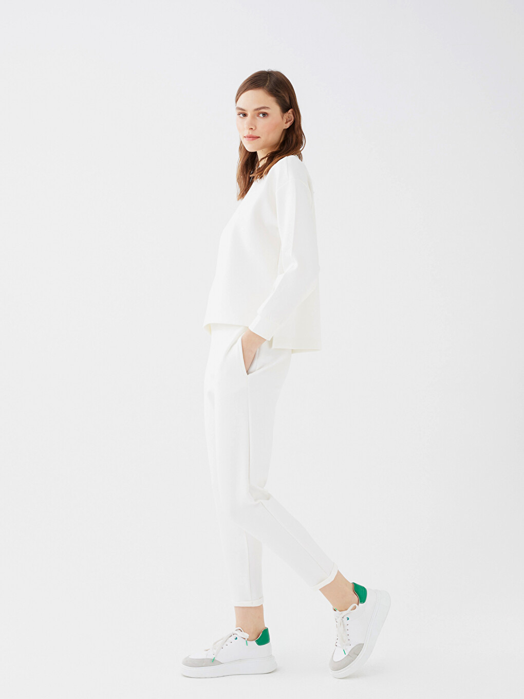 Women's Elastic Waist Straight Sweatpants