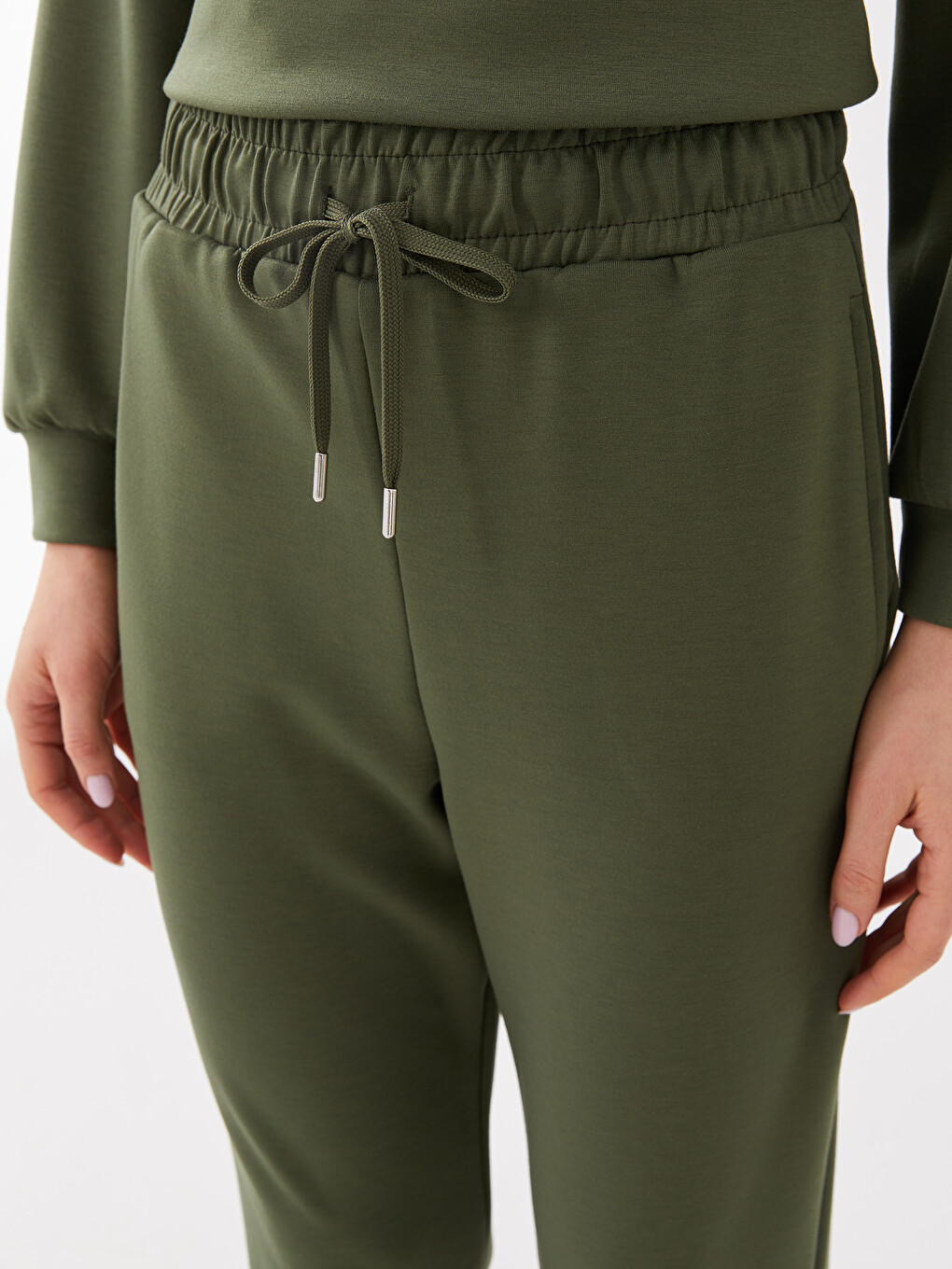 Women's Elastic Waist Straight Sweatpants-4