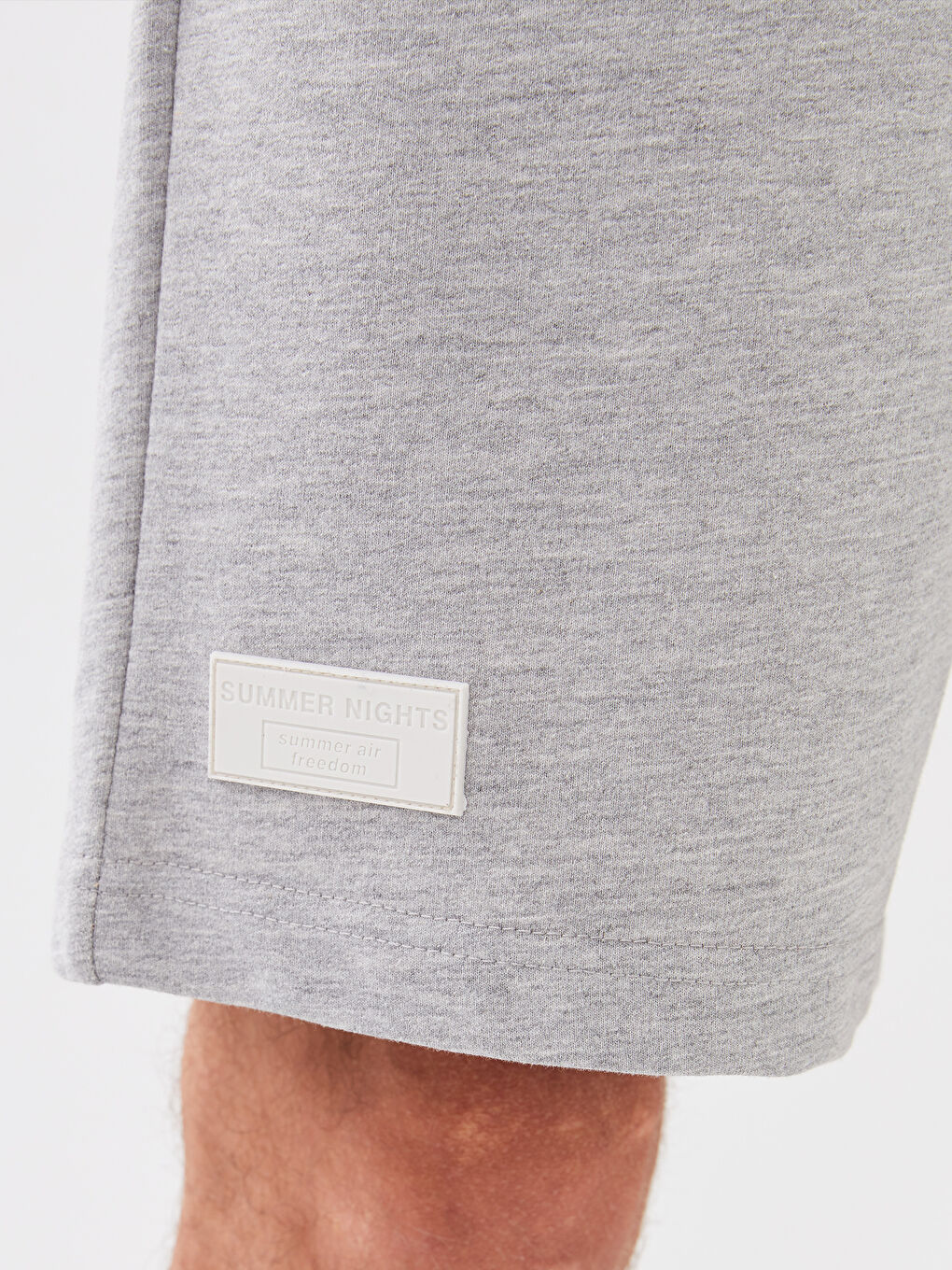 Gri Standart Kalıp Beli Lastikli Erkek Şort-2