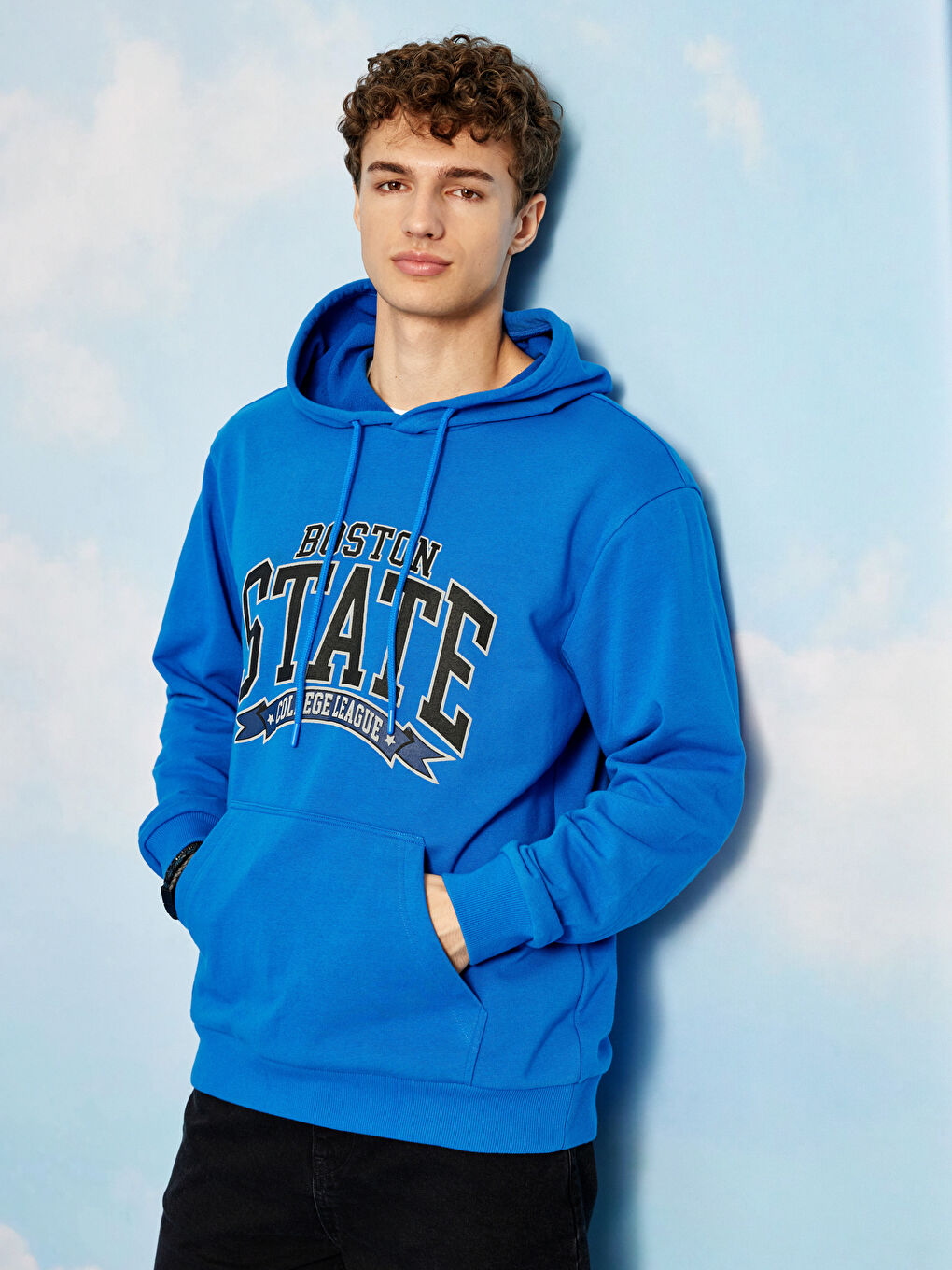 Mavi Uzun Kollu Baskılı Erkek Hoodie