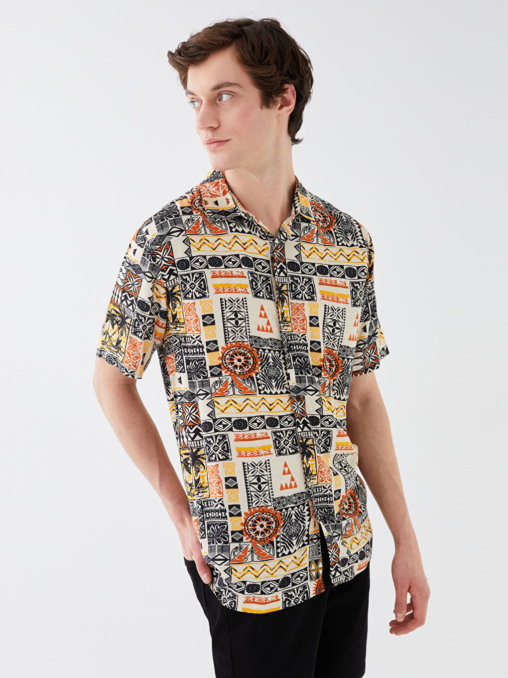 Bej Regular Fit Kısa Kollu Desenli Viskon Erkek Gömlek