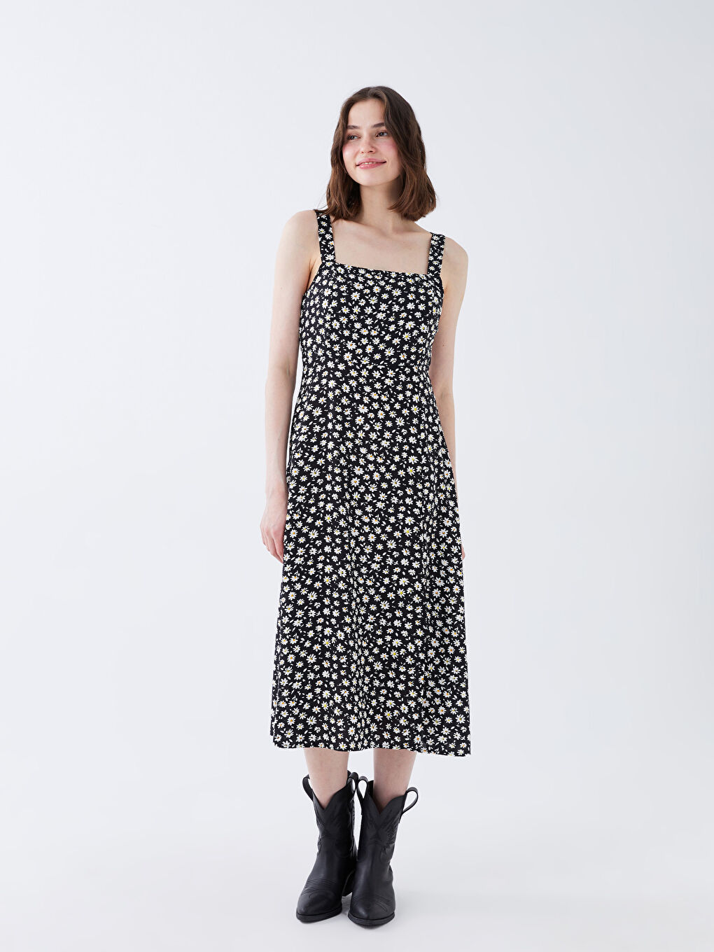 Siyah Kare Yaka Çiçekli Askılı Kadın Elbise-2