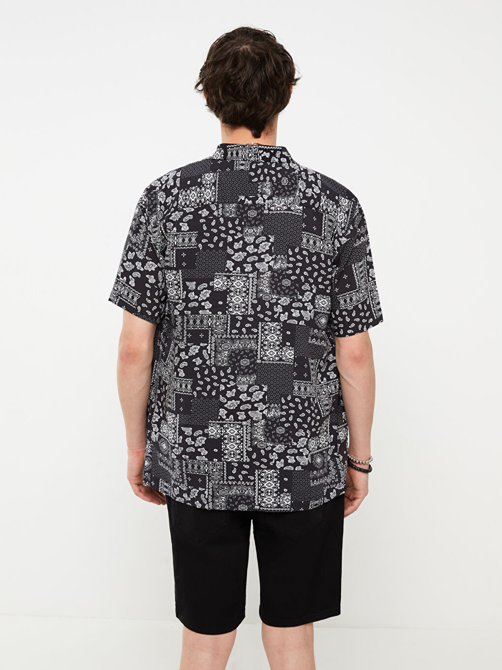 Siyah Regular Fit Kısa Kollu Desenli Viskon Erkek Gömlek-4