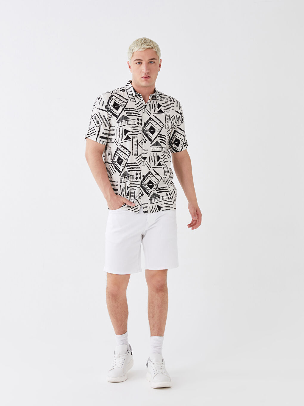 Bej Regular Fit Kısa Kollu Desenli Viskon Erkek Gömlek-2